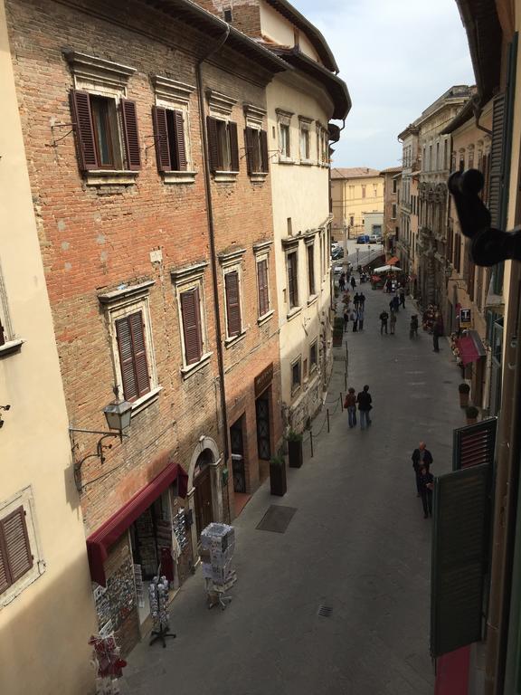 Montepulciano Stazione Guesthouse Via Di Gracciano - Adults Only מראה חיצוני תמונה